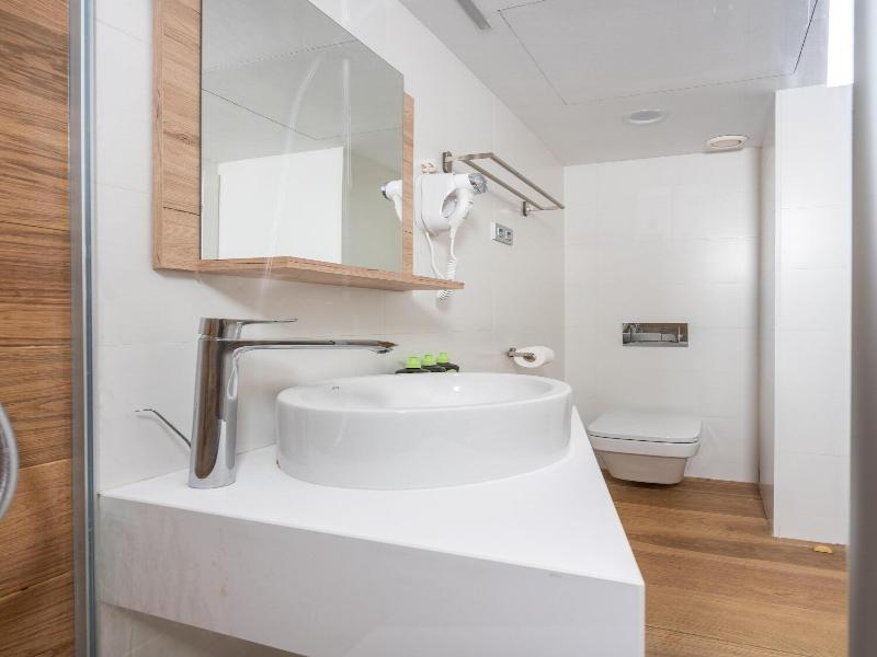 Limehome Barcelona Carrer De Fontcoberta image