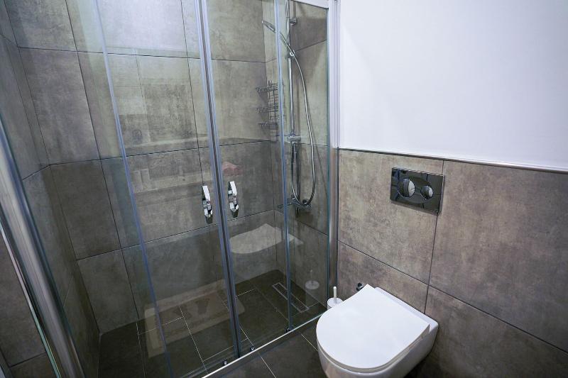 Merkuri Apart image