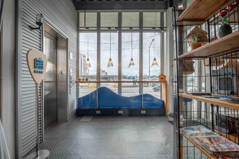 Light Hostel Hualien image