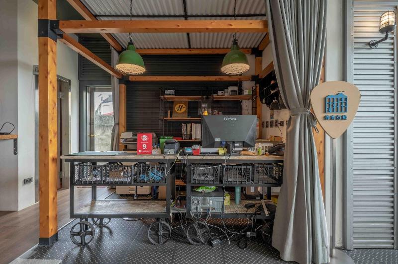 Light Hostel Hualien image