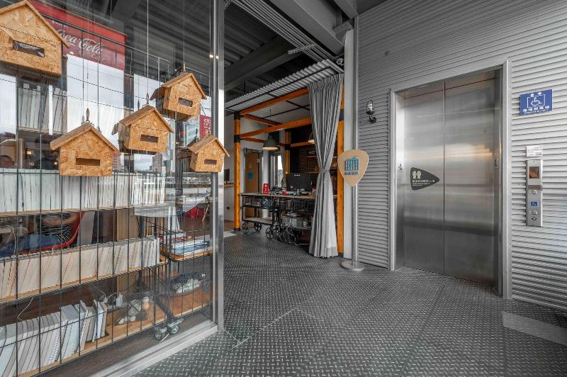 Light Hostel Hualien image