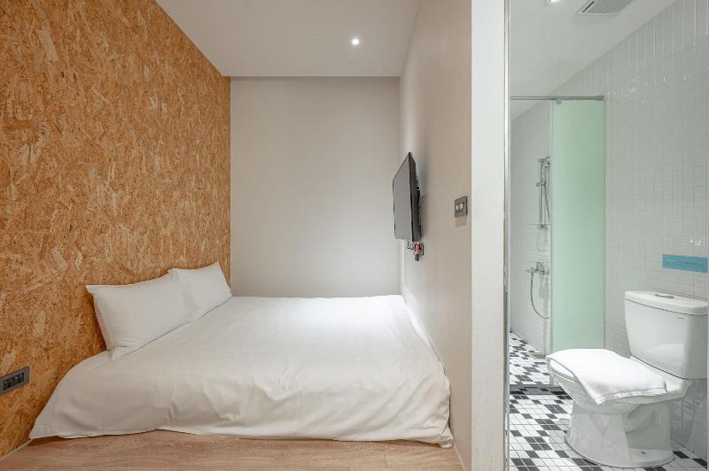 Light Hostel Hualien image