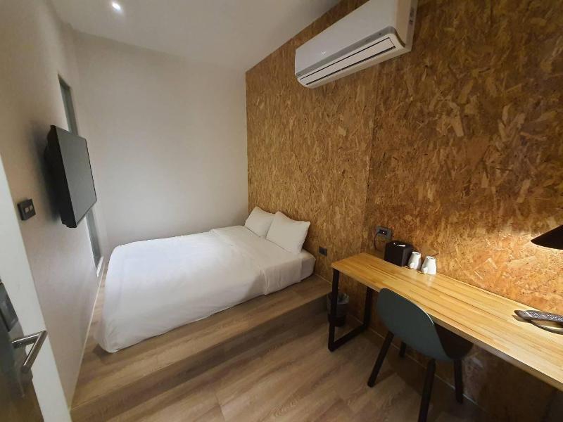 Light Hostel Hualien image