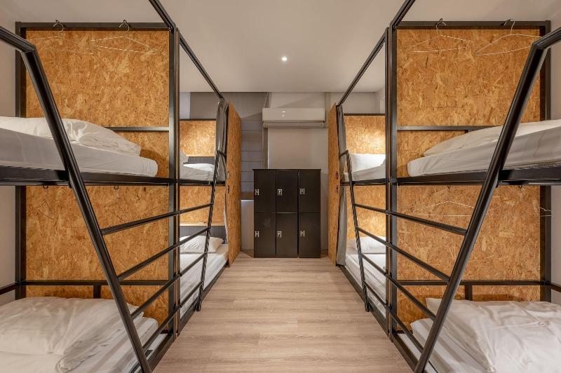 Light Hostel Hualien image