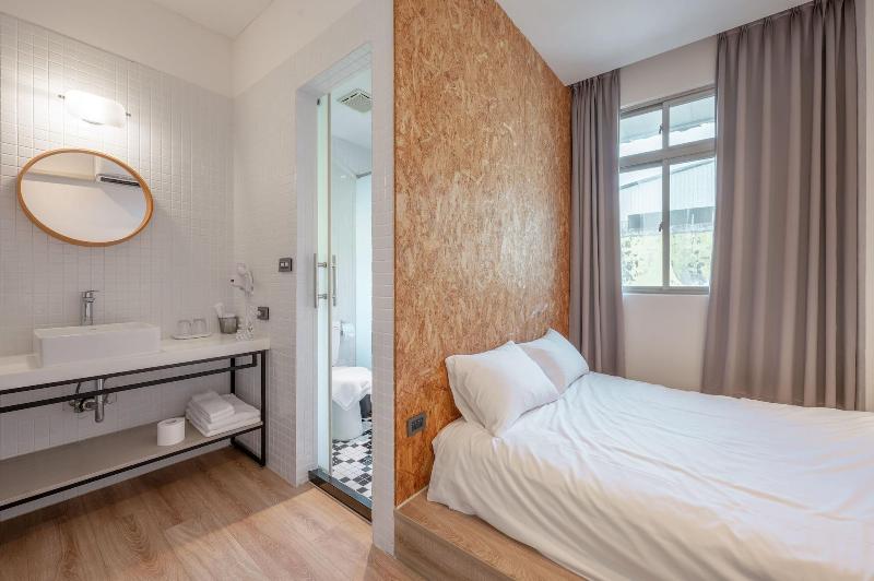 Light Hostel Hualien image
