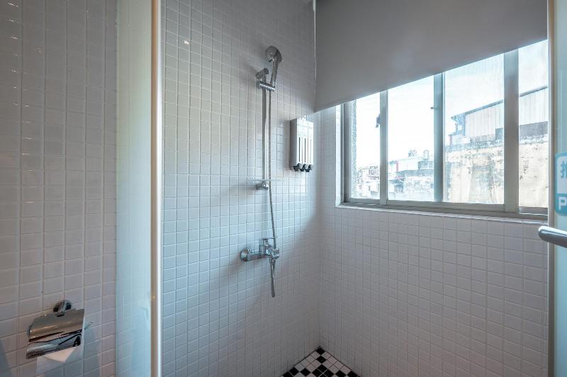 Light Hostel Hualien image