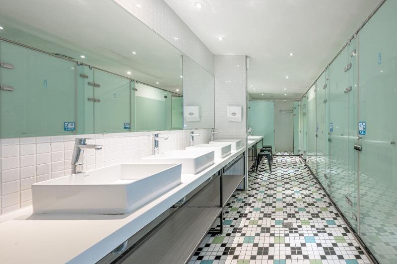Light Hostel Hualien image
