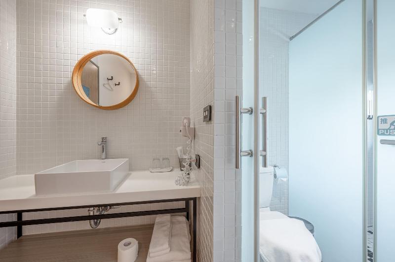 Light Hostel Hualien image