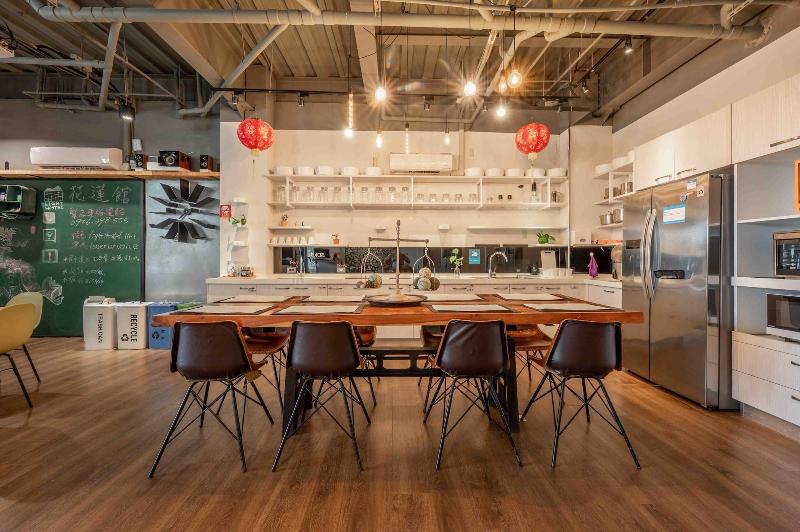 Light Hostel Hualien image