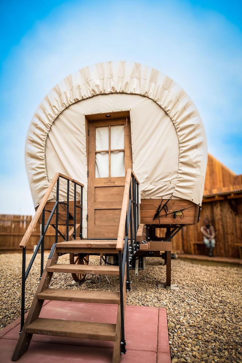 The Big Texan Cabins Wagons — general view