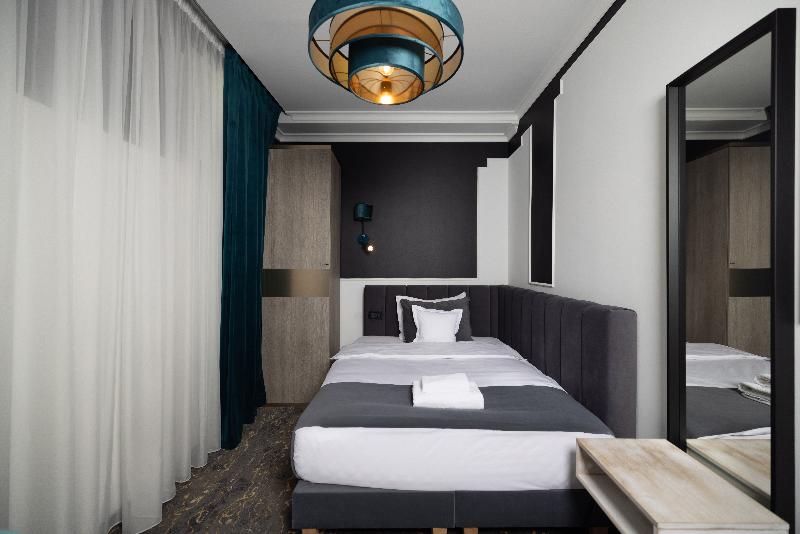 Opera Hotel image