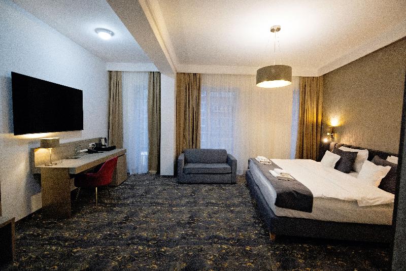 Opera Hotel image