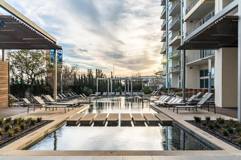 Locale Victory Park Dallas