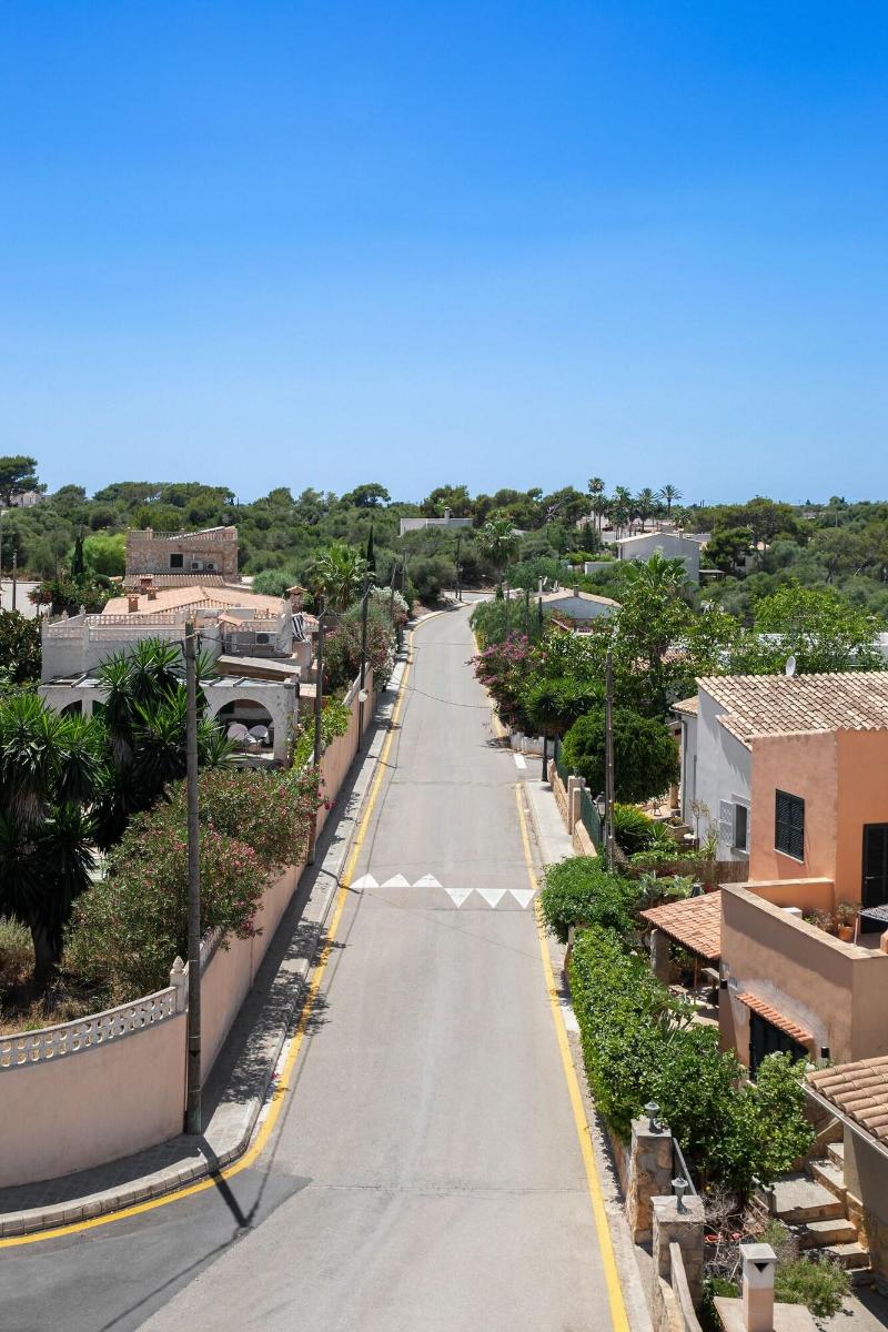 Hostal Cala Llombards image