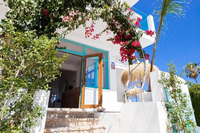 Hostal Cala Llombards image