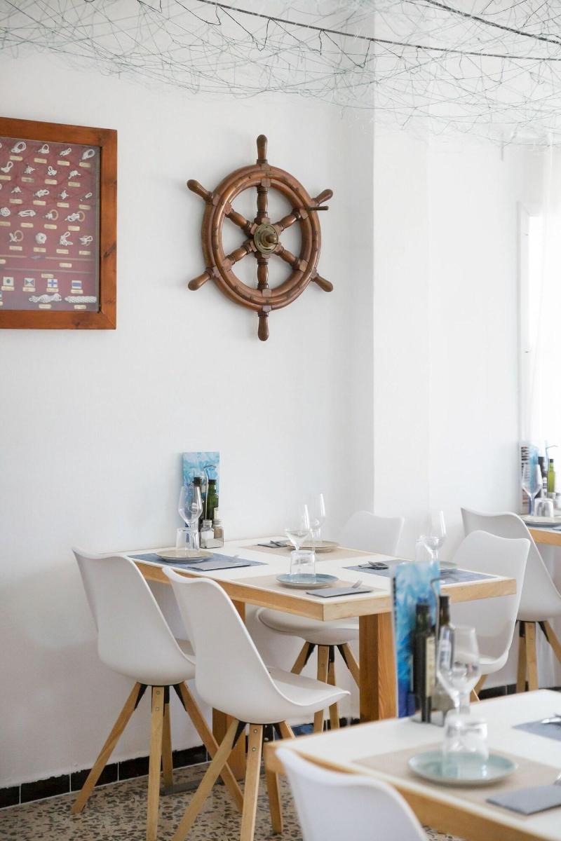 Hostal Cala Llombards image