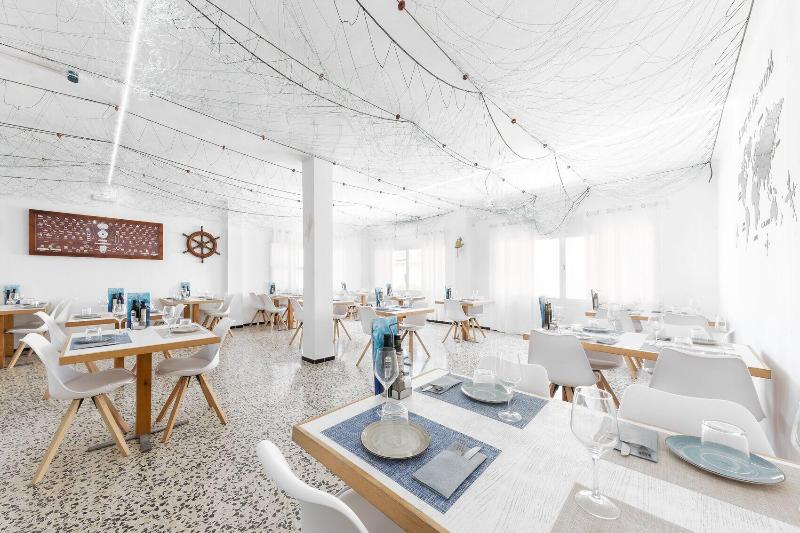 Hostal Cala Llombards image