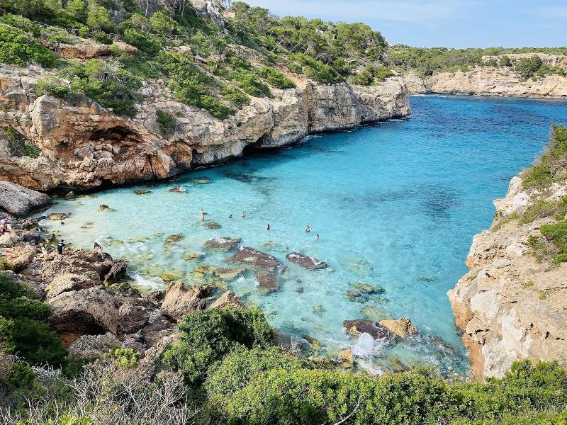 Hostal Cala Llombards image