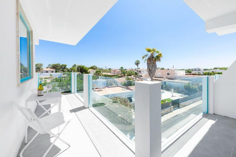 Hostal Cala Llombards image