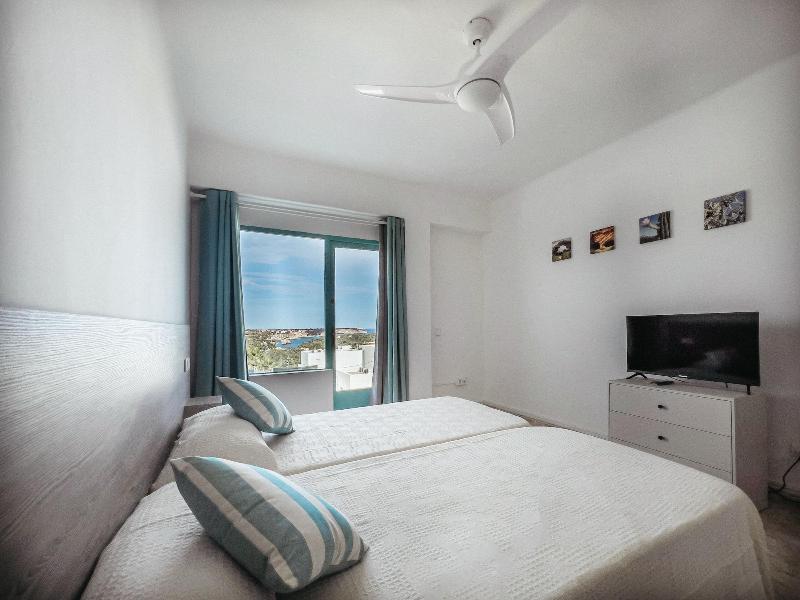 Hostal Cala Llombards image