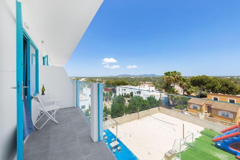 Hostal Cala Llombards image