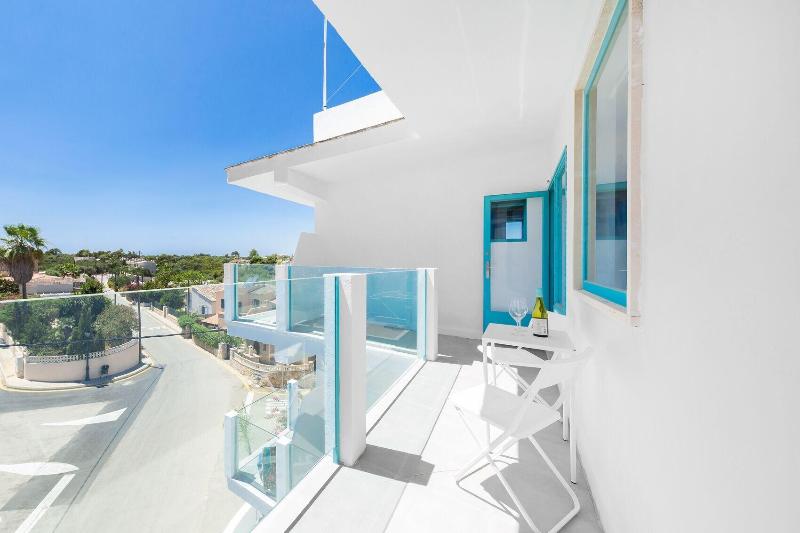 Hostal Cala Llombards image