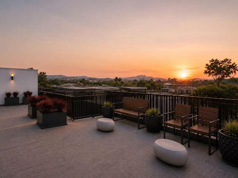 Los Angeles Deluxe Suites Free Parking