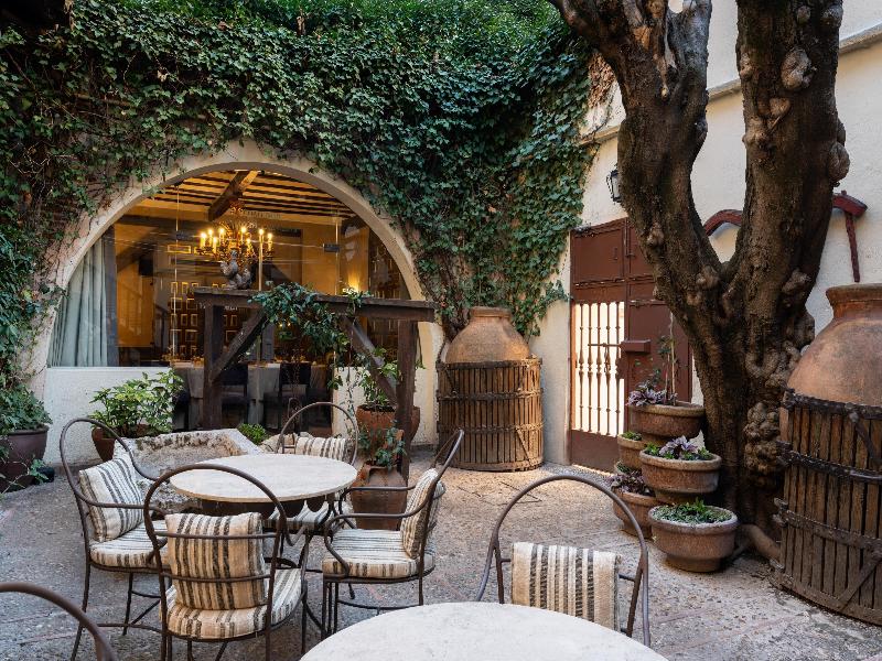 Parador de Alcala de Henares image