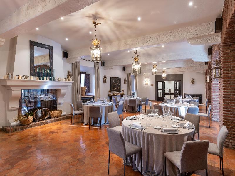Parador de Alcala de Henares image