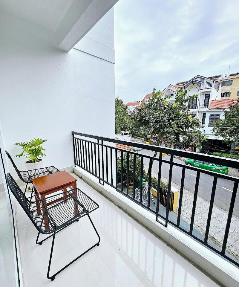 White House Central Villa image