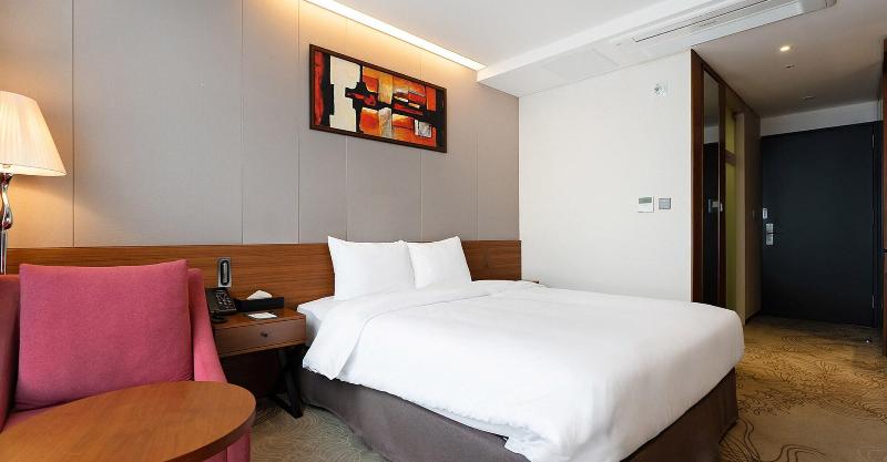 Gloucester Hotel Jeonju image