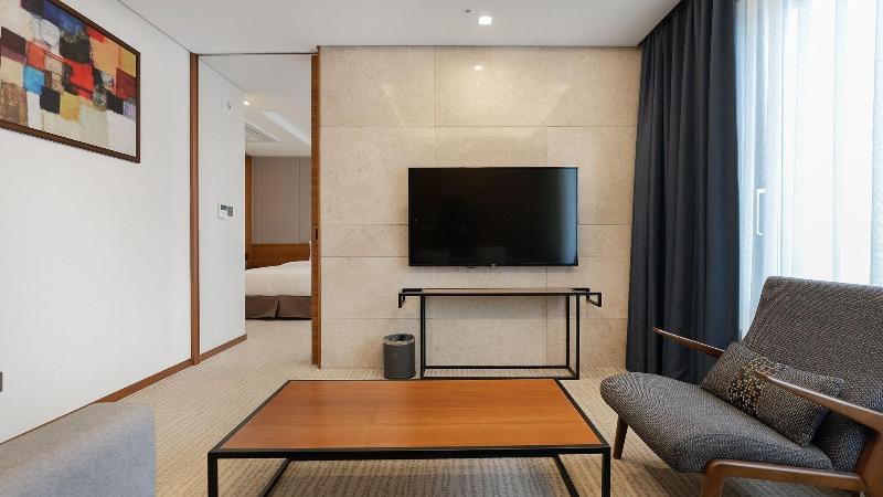 Gloucester Hotel Jeonju image
