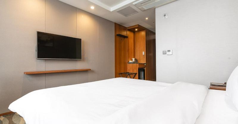 Gloucester Hotel Jeonju image
