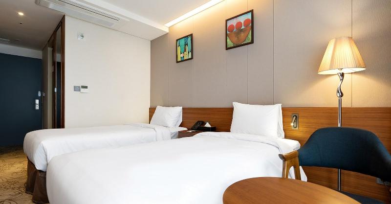Gloucester Hotel Jeonju image