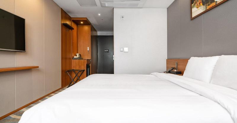 Gloucester Hotel Jeonju image