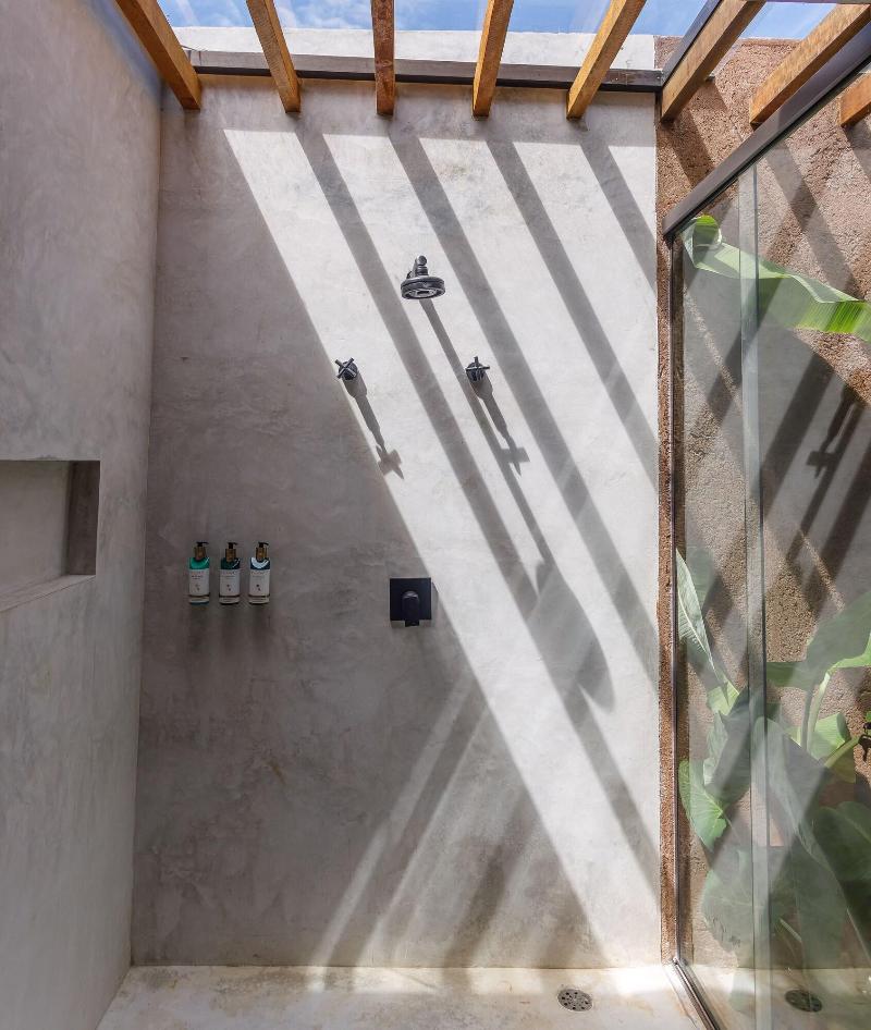 Mahra Hotel Spa image