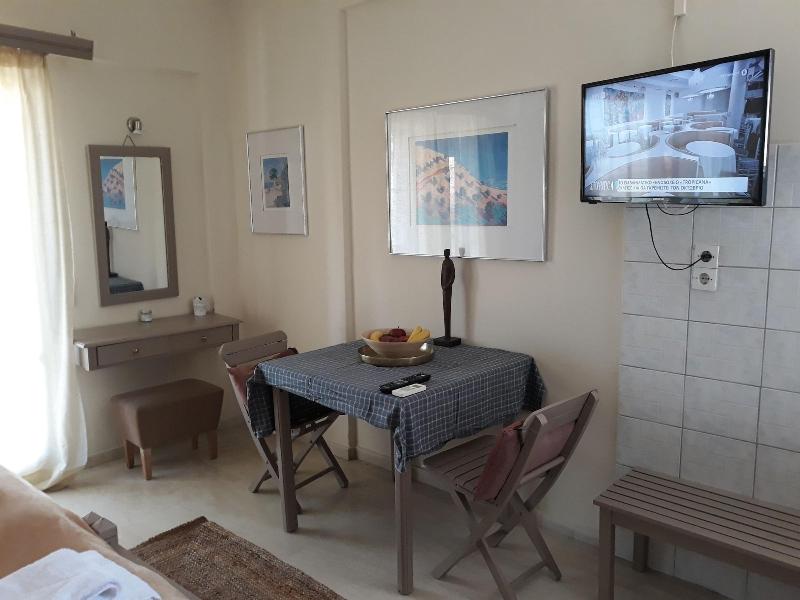 Pierhouse Hotel In Gouvia image