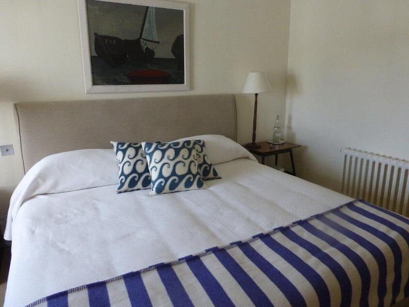 Pierhouse Hotel In Gouvia - Image 4