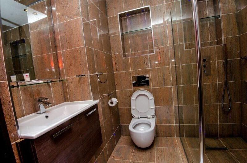 Check Inn Hotel Abuja image