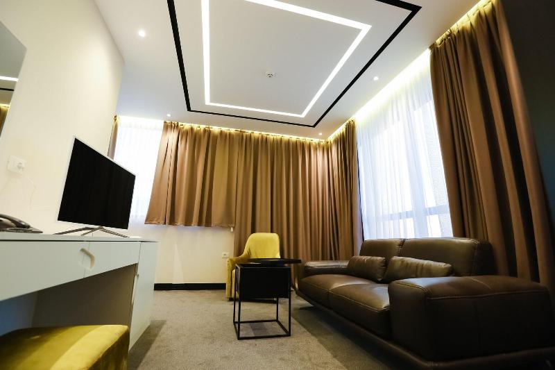 Delta Hotel image