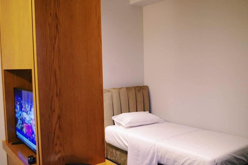 Delta Hotel image