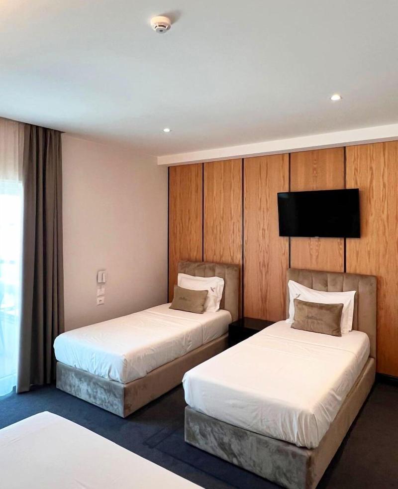 Delta Hotel image