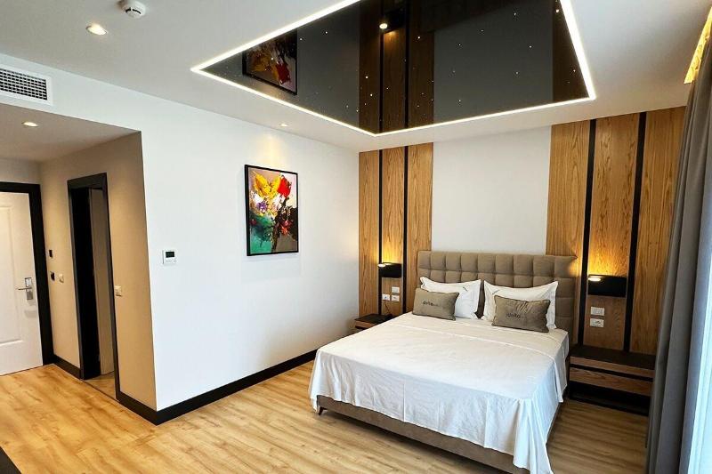 Delta Hotel image