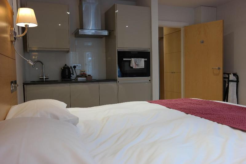 Alma Rooms image
