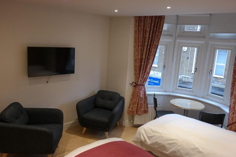Alma Rooms image