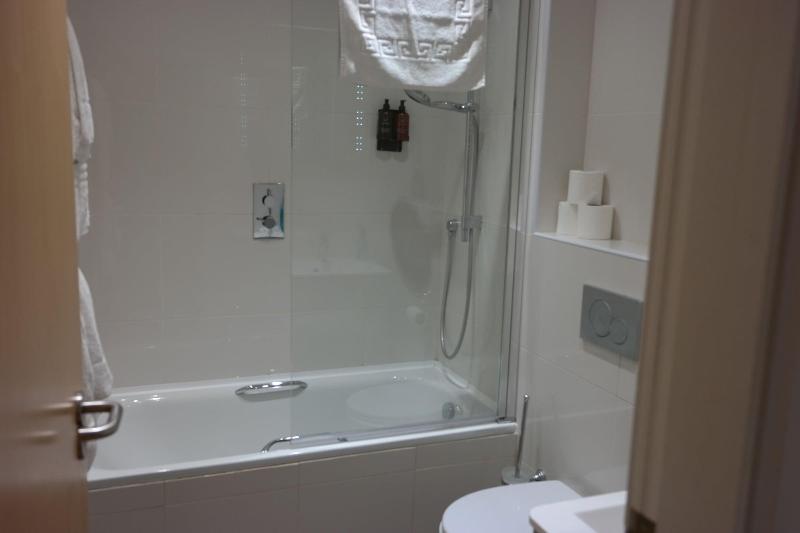 Alma Rooms image