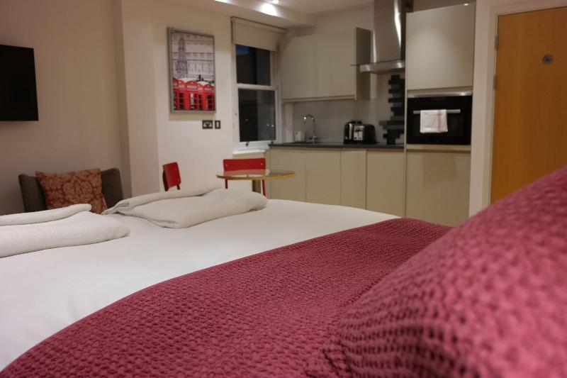 Alma Rooms image