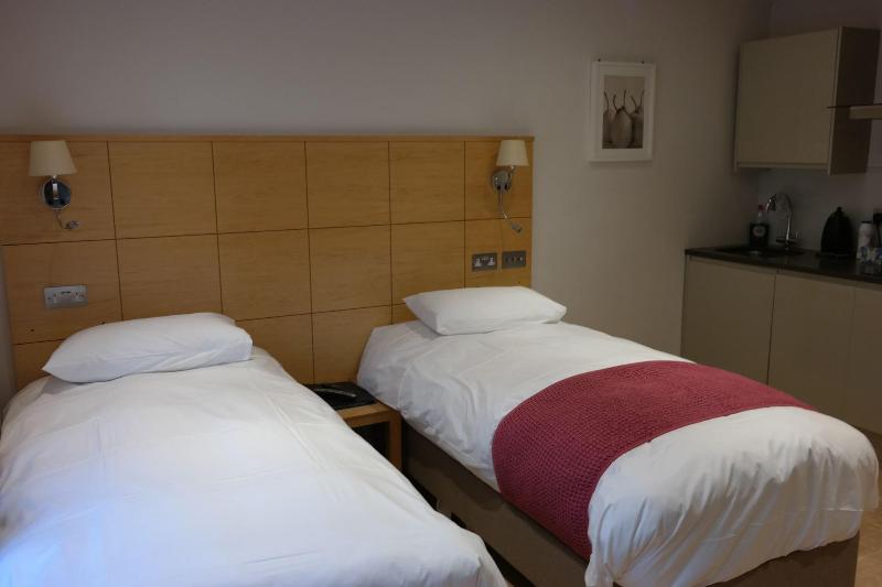 Alma Rooms image