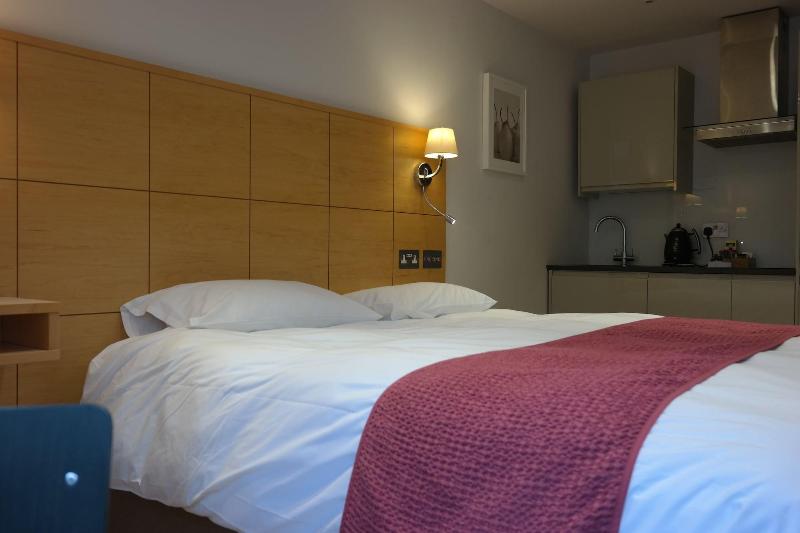 Alma Rooms image