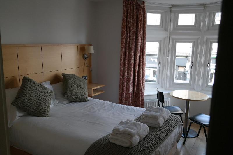 Alma Rooms image